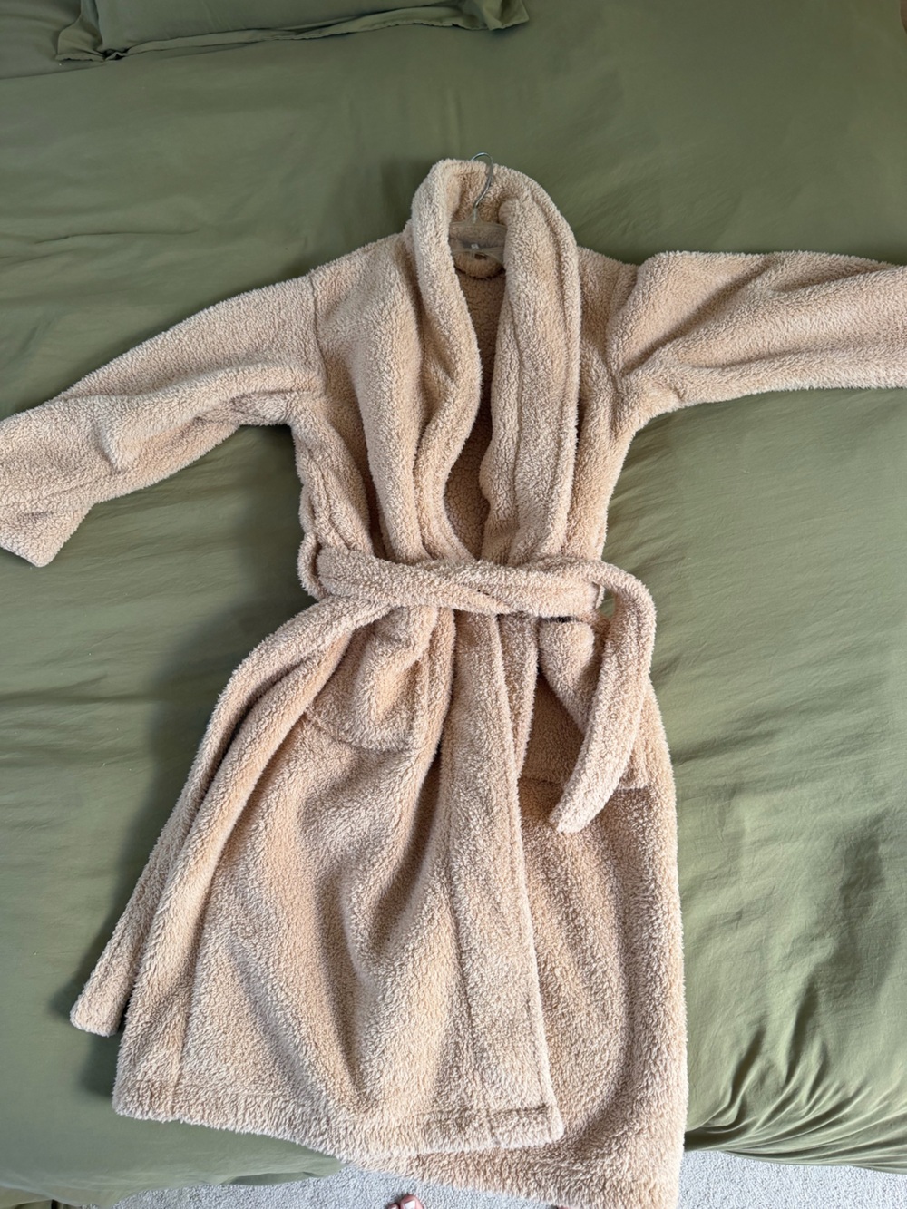 Pottery Barn teddy bear robe in Light Beige
